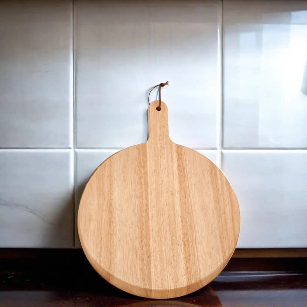 Rubberwood Pizza Board with Handle - 13.5" Diameter - Loft&Timber