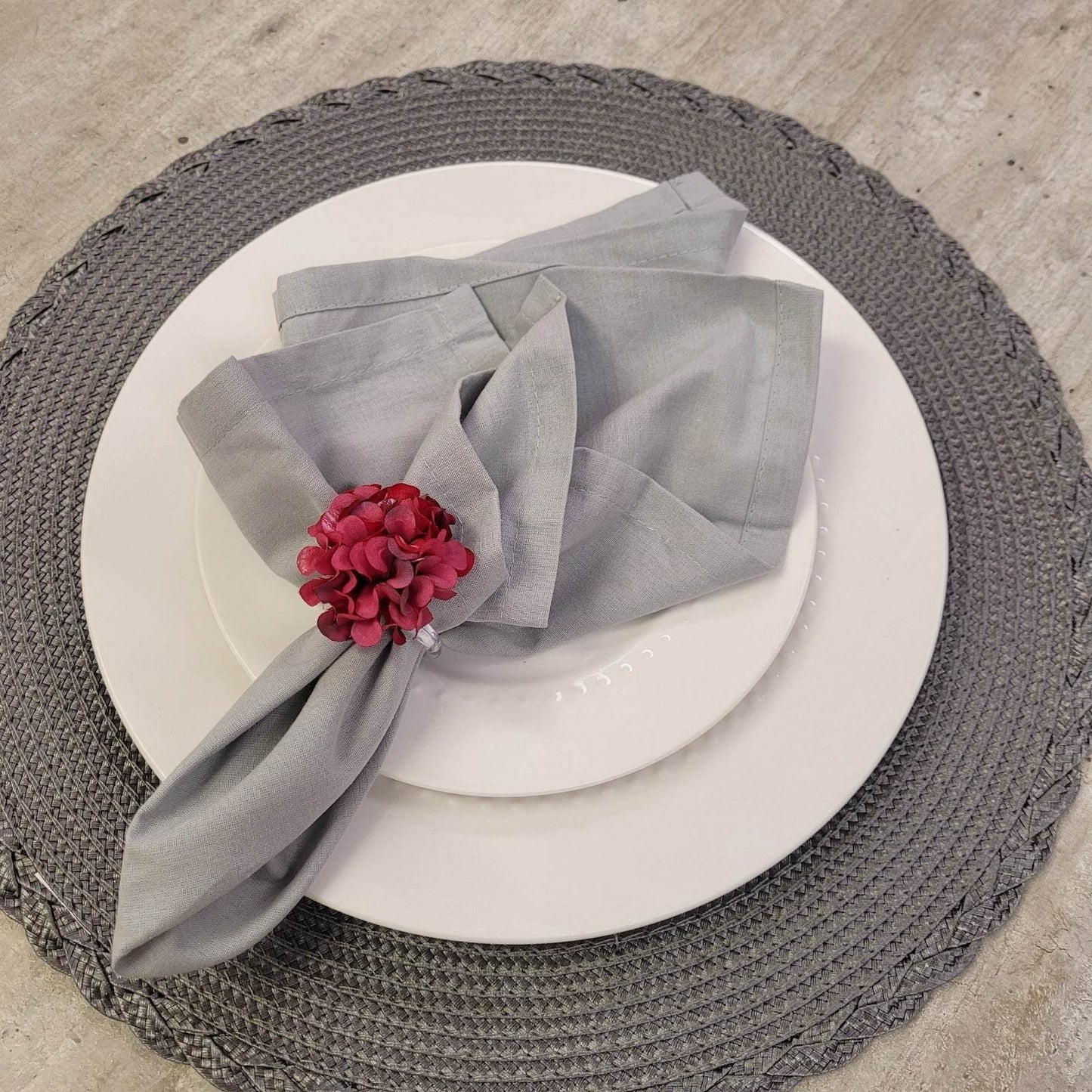 Charlo's Set of 4 Red Flower Chrysanthemum Charm Napkin Rings for dining table decor - Loft&Timber