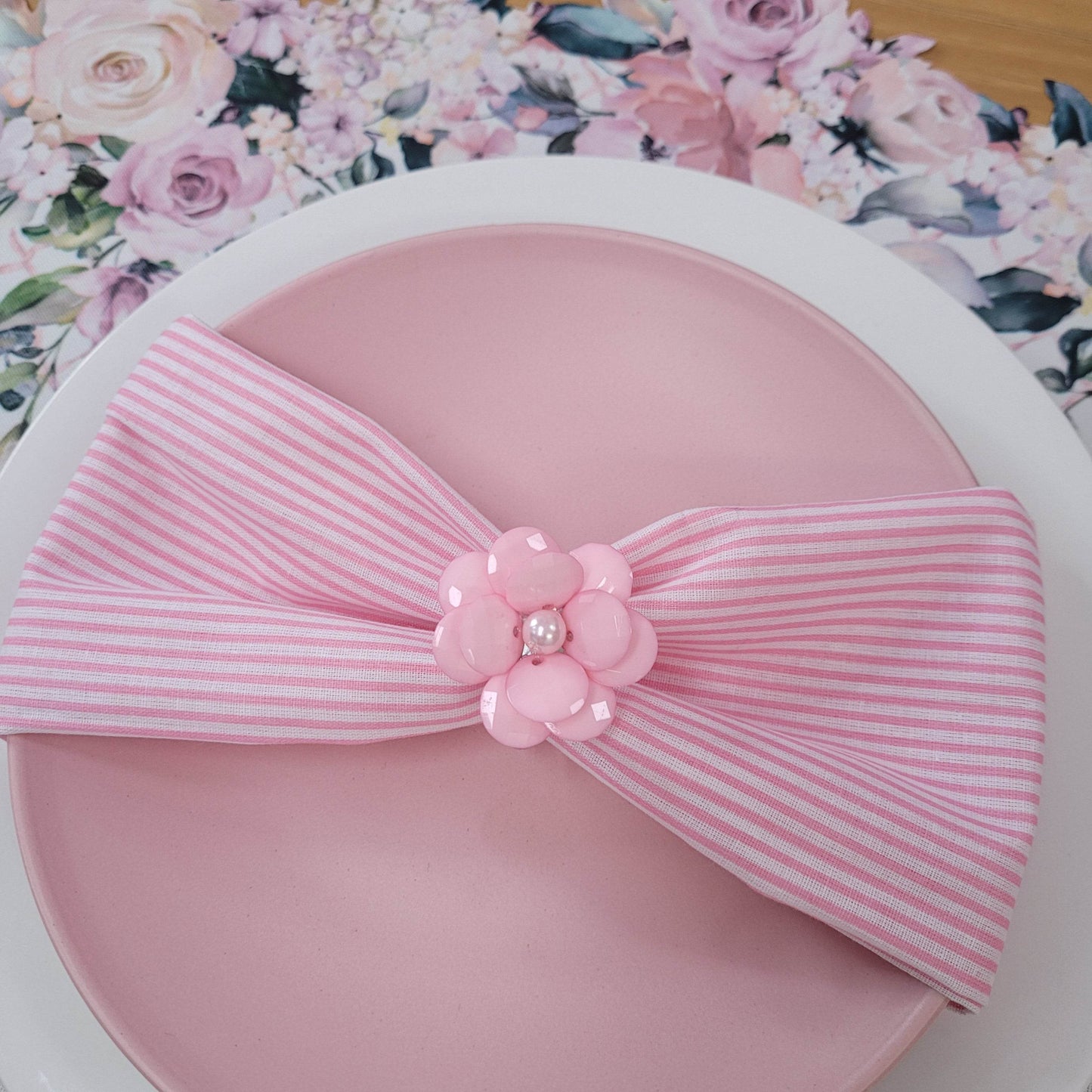 Maison Charlô | Set of 4 Delicate Flower Napkin Rings | Wedding, Thanksgiving, Christmas, New Year, Wedding, Banquet, Birthday - Loft&Timber