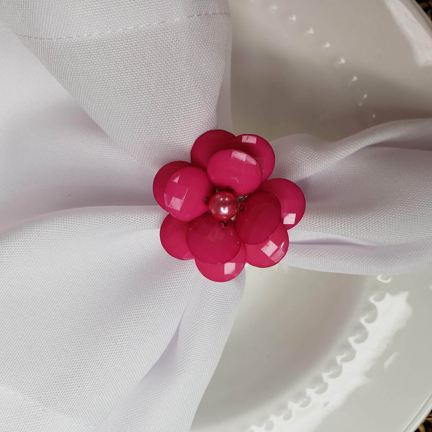 Maison Charlô | Set of 4 Delicate Flower Napkin Rings | Wedding, Thanksgiving, Christmas, New Year, Wedding, Banquet, Birthday - Loft&Timber