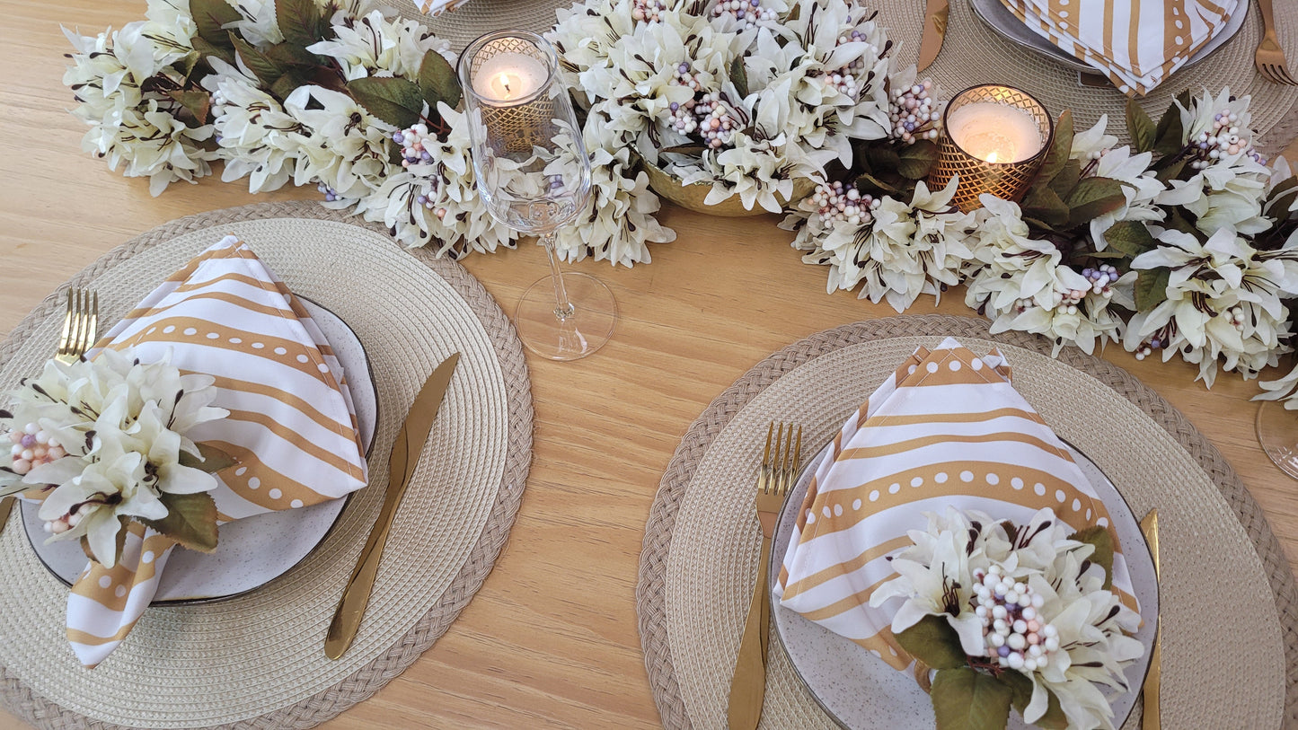 Charlo's Cloth Napkins Set of 4 Christmas Striped 16" by 16" - Gold - Loft&Timber