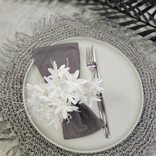 Set of 4 White Mini Lilies Flower Napkin Rings for party, wedding, birthday, celebration - Loft&Timber