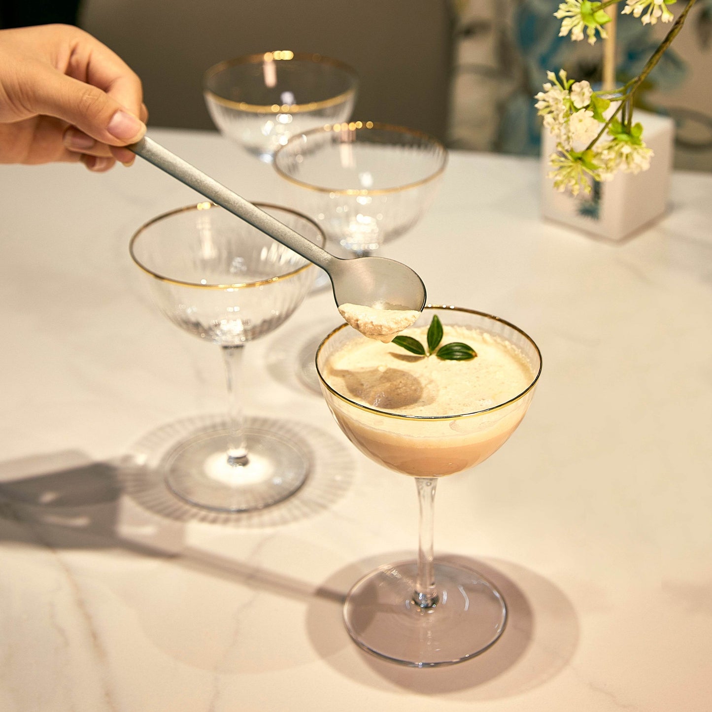 The Wine Savant Gold Rim Glasses 6 oz, Set of 4 Gold Rim Classic Manhattan Glasses For Martini, Cocktails, Champagne, Water & Wine - Classic Coupes Gilded Rimed, Crystal with Stems, Coupe - Loft&Timber