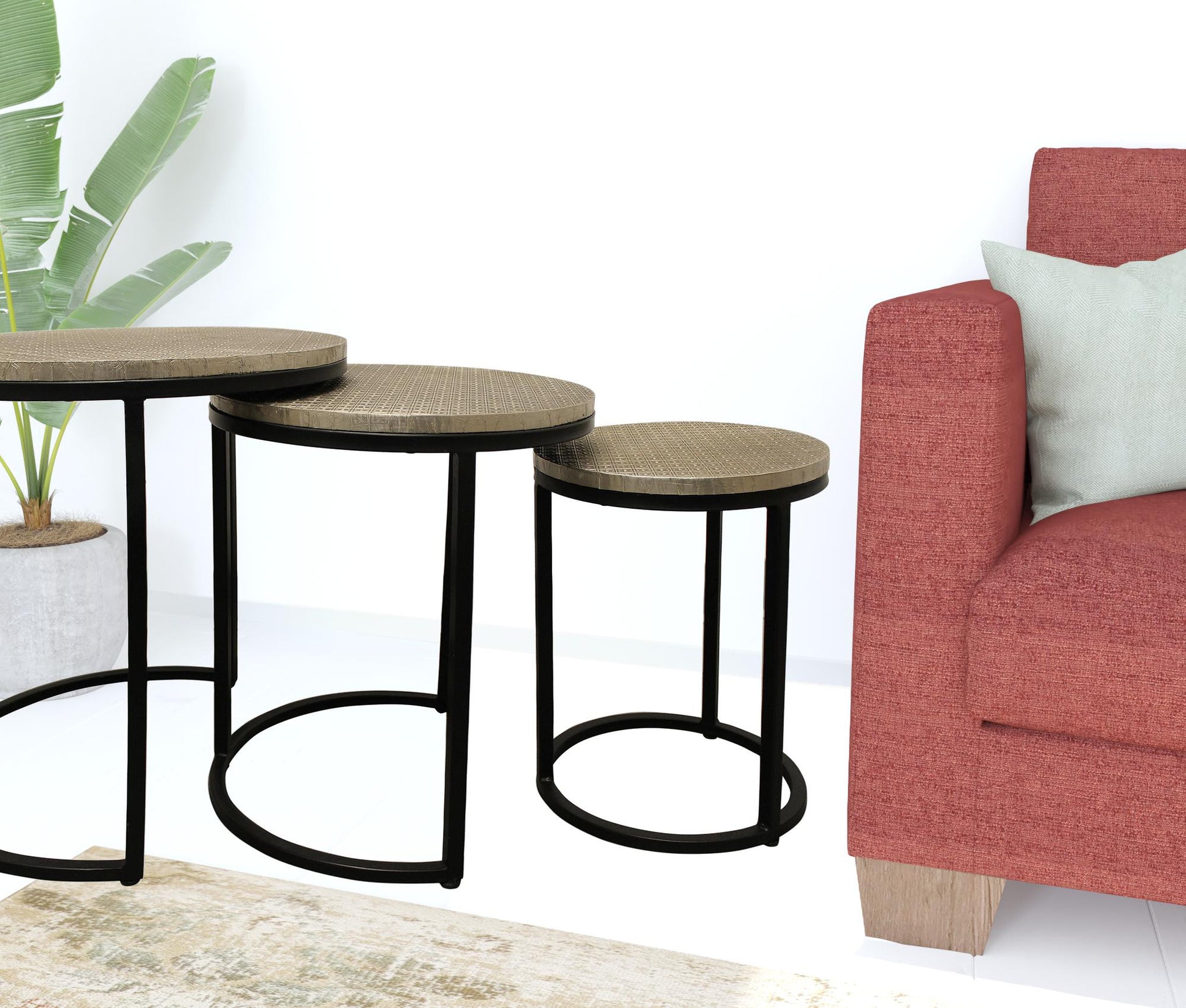 Set Of Three 19" Black And Silver Round Nested Tables - Loft&Timber