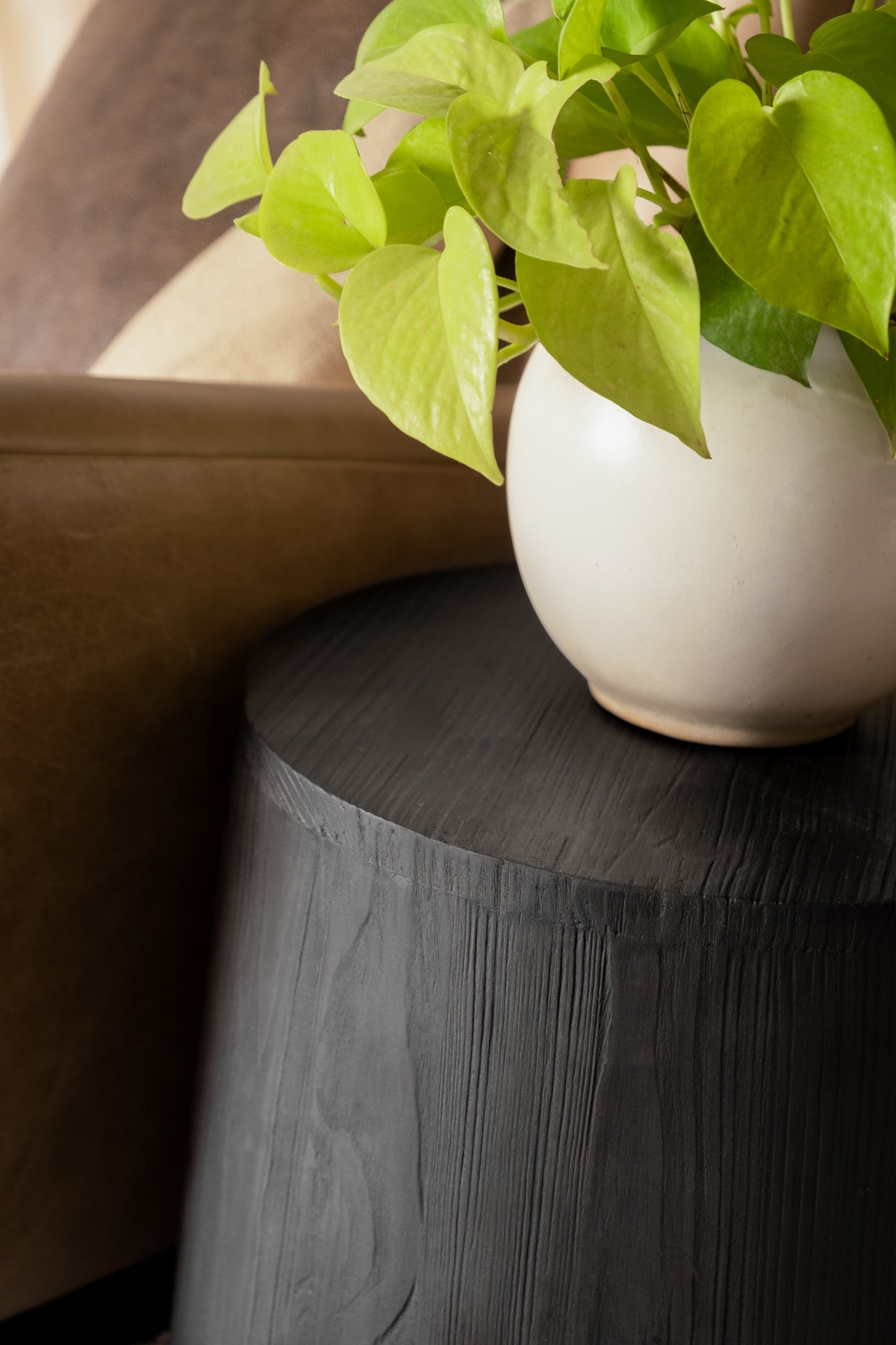 18" Ebony Solid Wood Round End Table - Loft&Timber