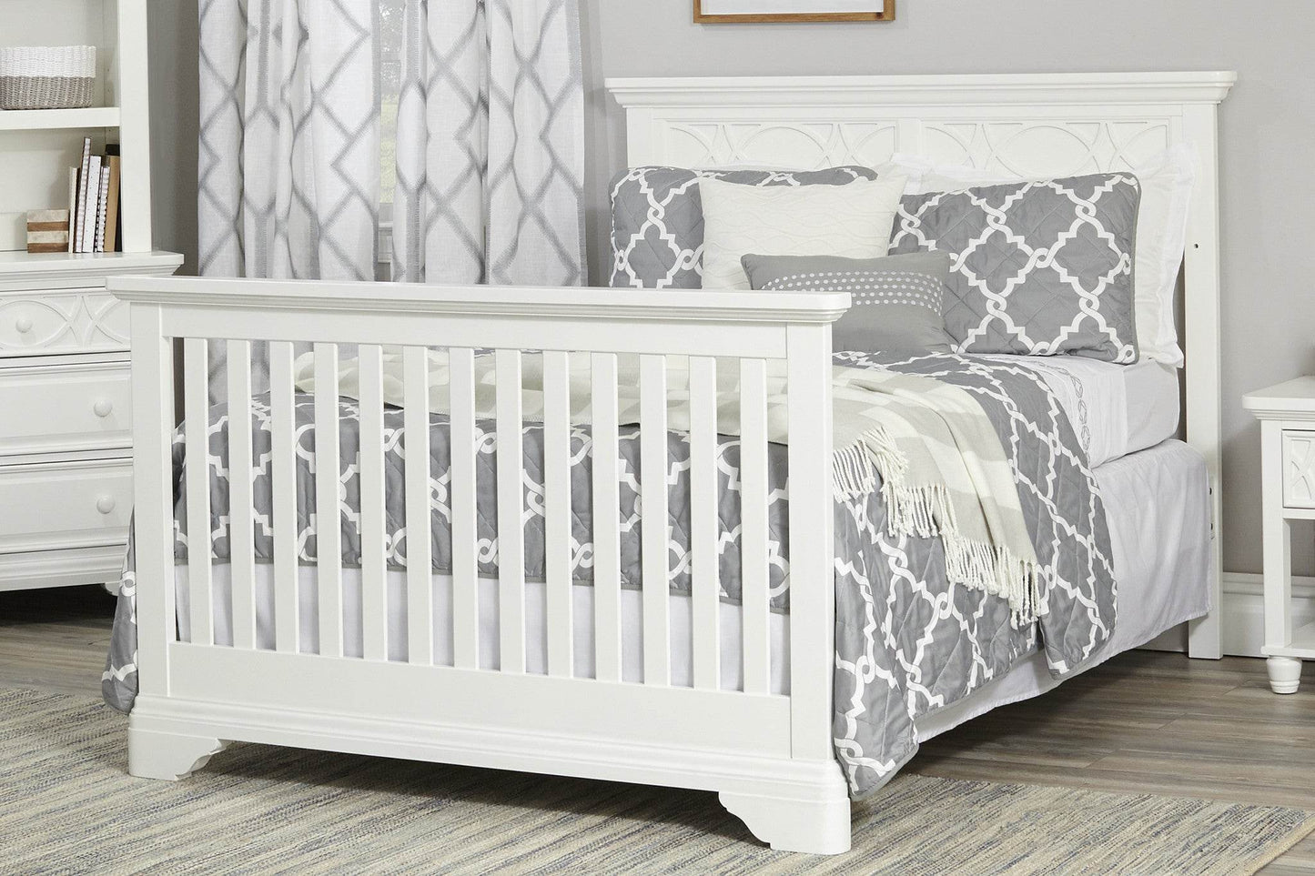 White Solid and Manufactured Wood Standard Four In One Convertible Crib - Loft&Timber