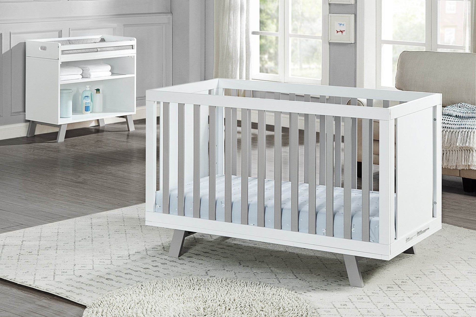 Gray and White Solid and Manufactured Wood Standard Three In One Convertible Crib - Loft&Timber