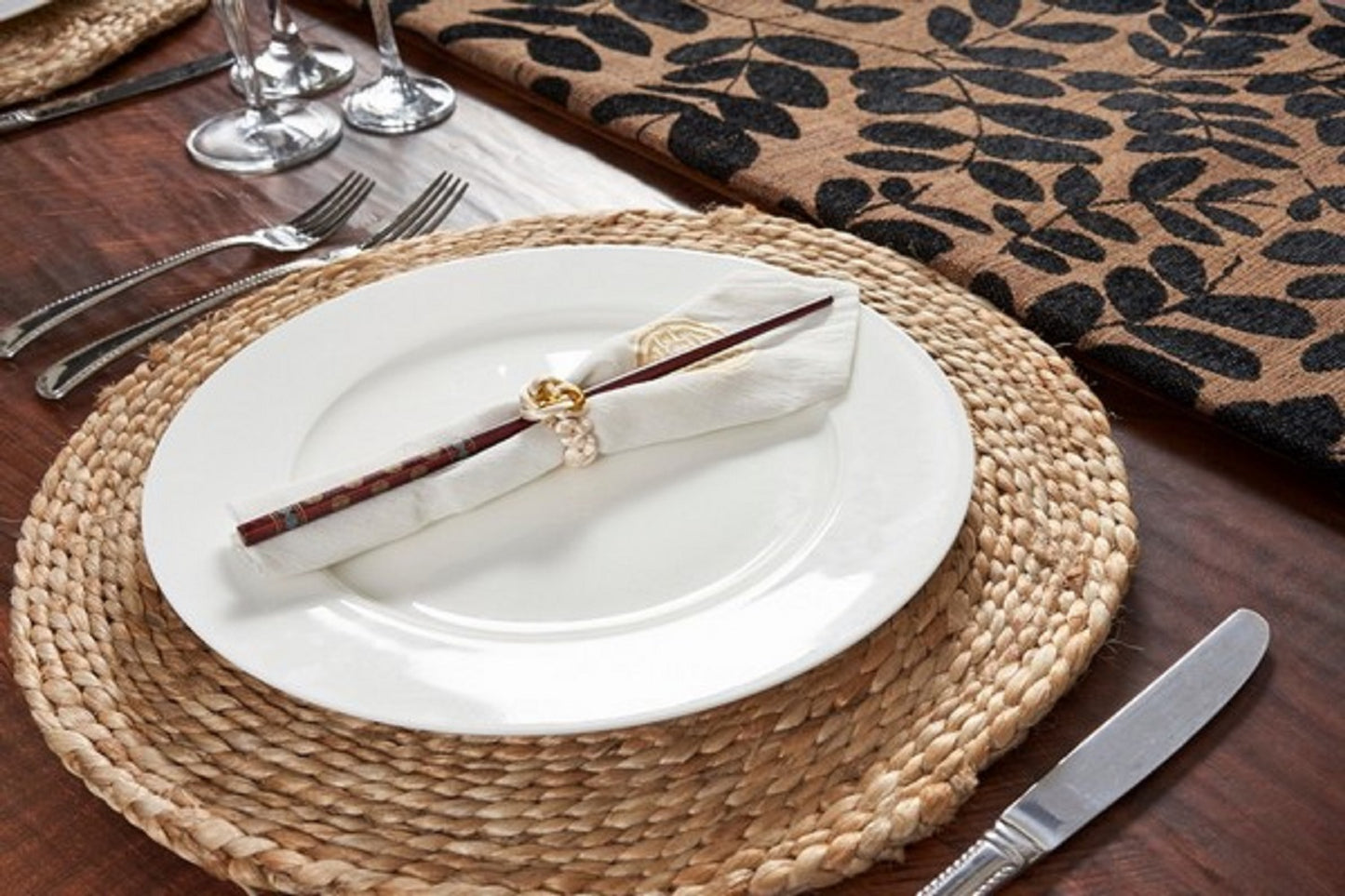 15" Set of Two Natural Jute Round Placemats - Loft&Timber