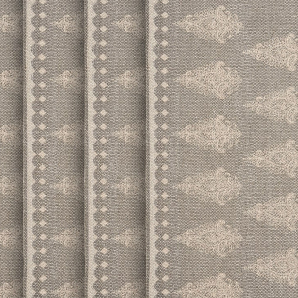 19" Set of Four Gray And Cream Geometric Medallion Cotton Placemats - Loft&Timber