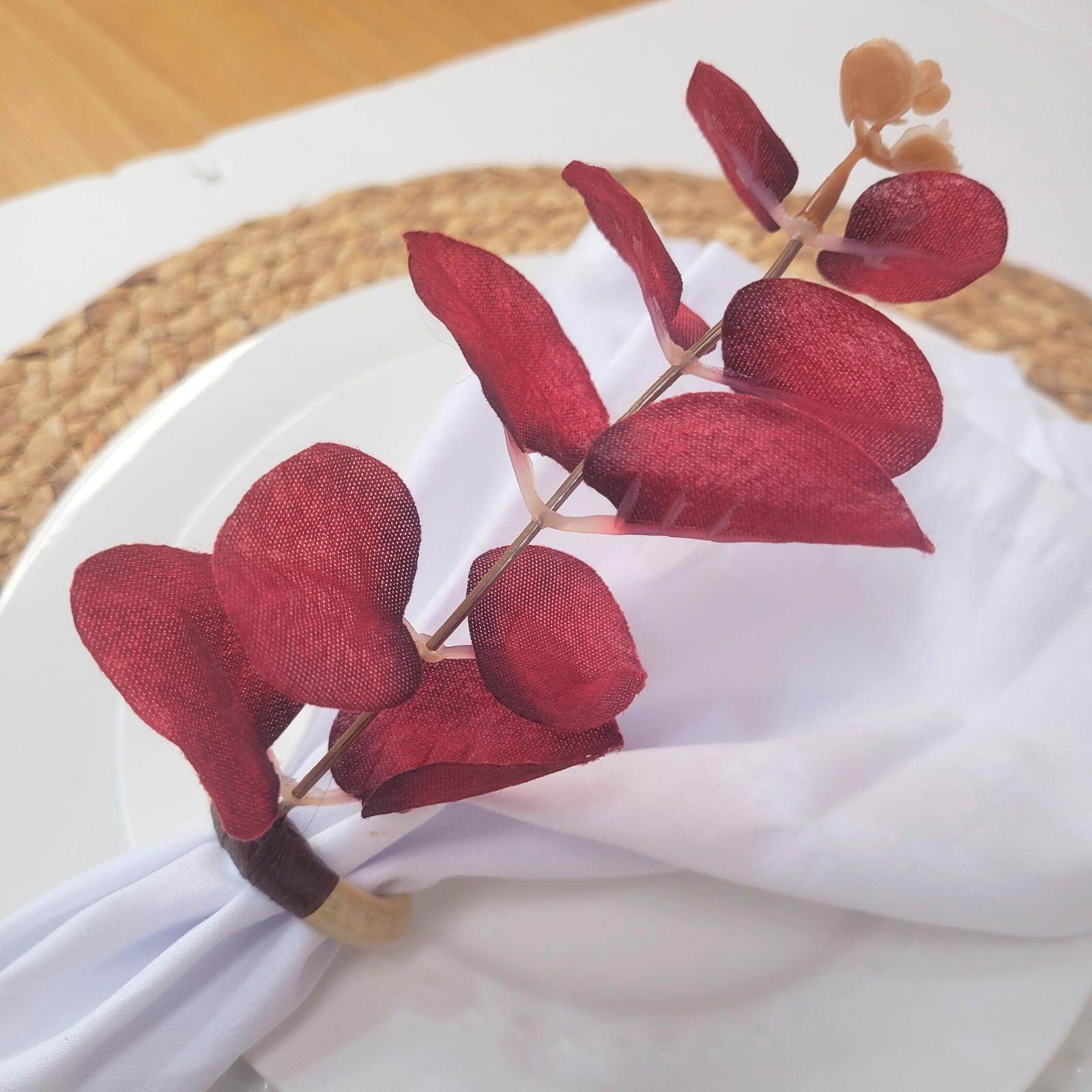Set of 4 Red Leaf Eucalyptus Napkin Rings, Rustic Napkin Ring, Minimalist Tabledecor, Oriental Tabledecor - Loft&Timber