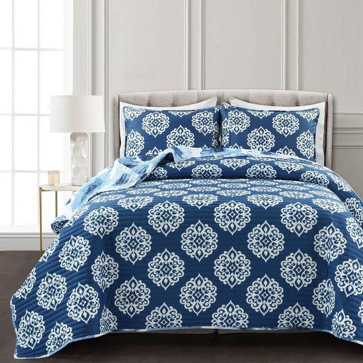 King size Blue Flowers Lightweight Polyester Microfiber Quilt Set - Loft&Timber