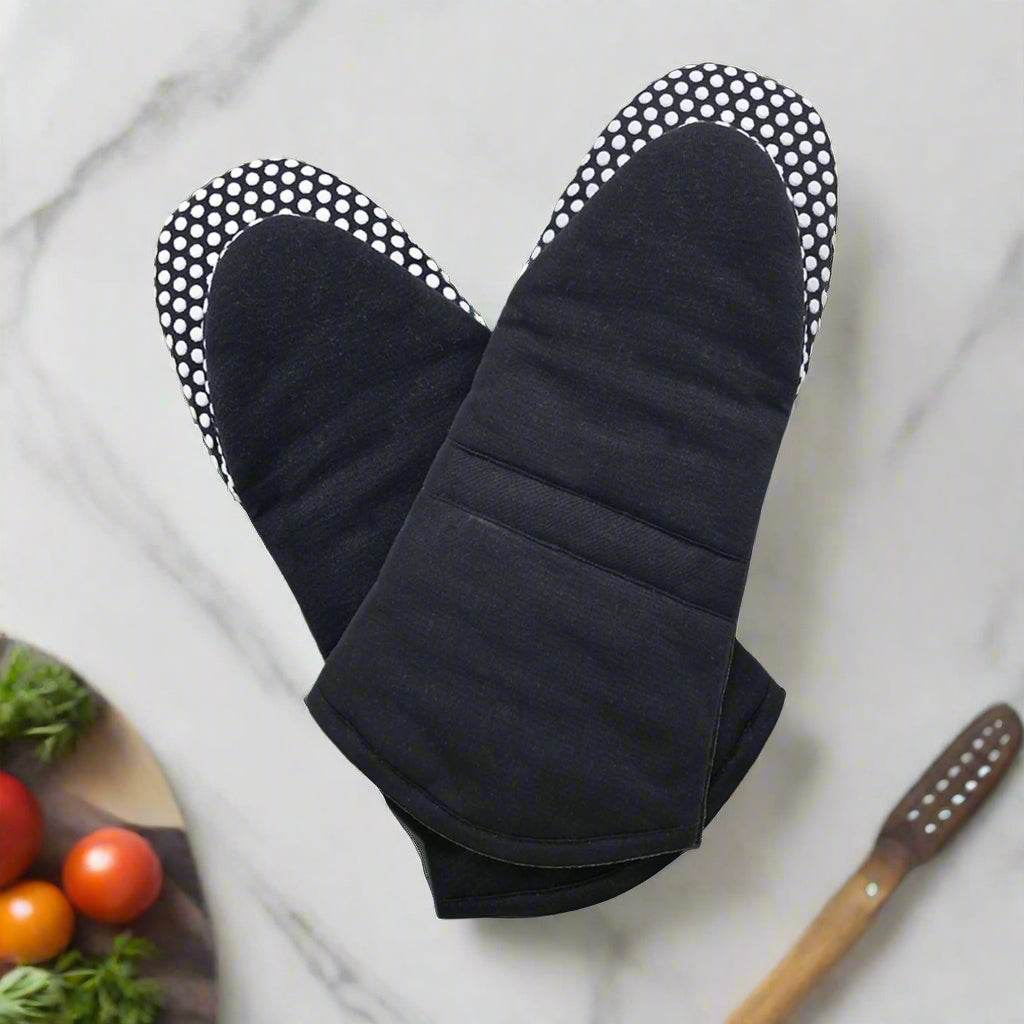 Black Oven Mitt in Cotton with Silicon Dots - Loft&Timber