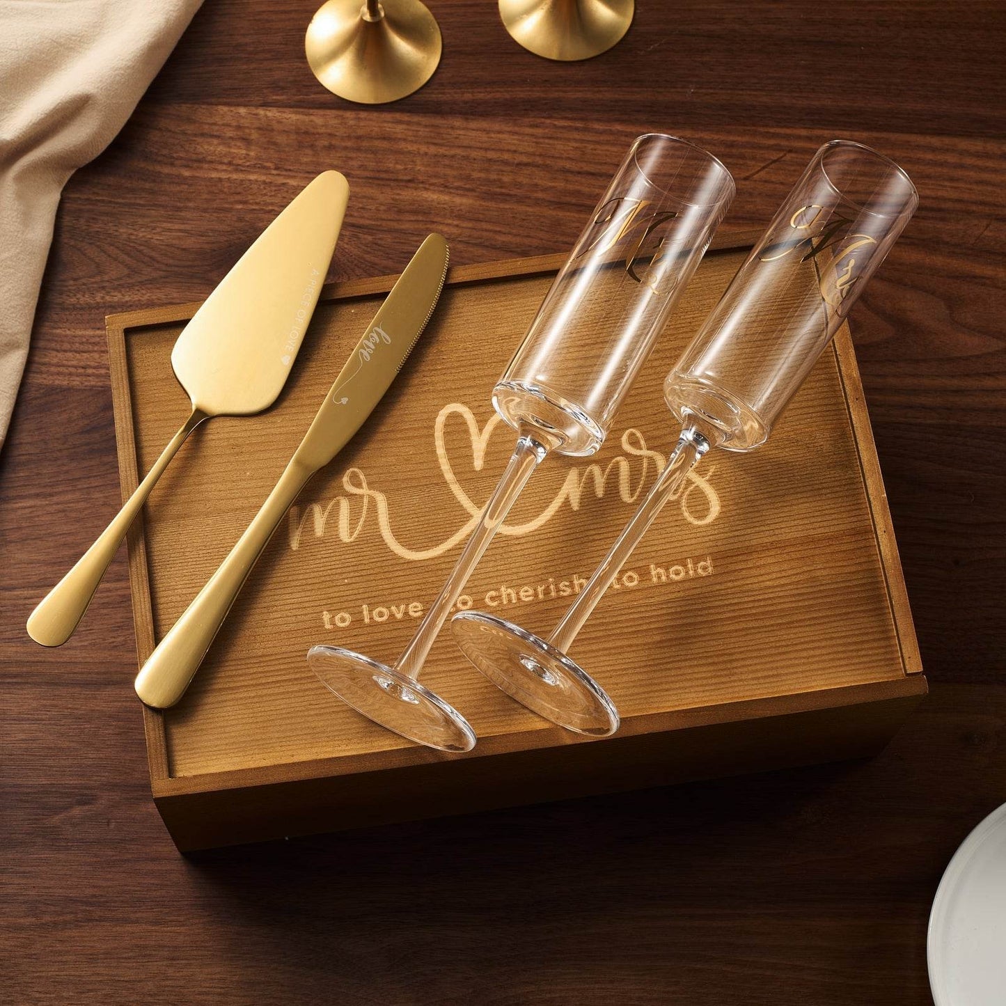 Wedding, Bridal Mr & Mrs Champagne Flutes Gift | Set of 2 | Crystal Champagne Flutes for Him and Her, Valentine's Day, Housewarming Gifts, Engagement Shower Gift for Bride and Groom GIFT BOX (Gold) - Loft&Timber