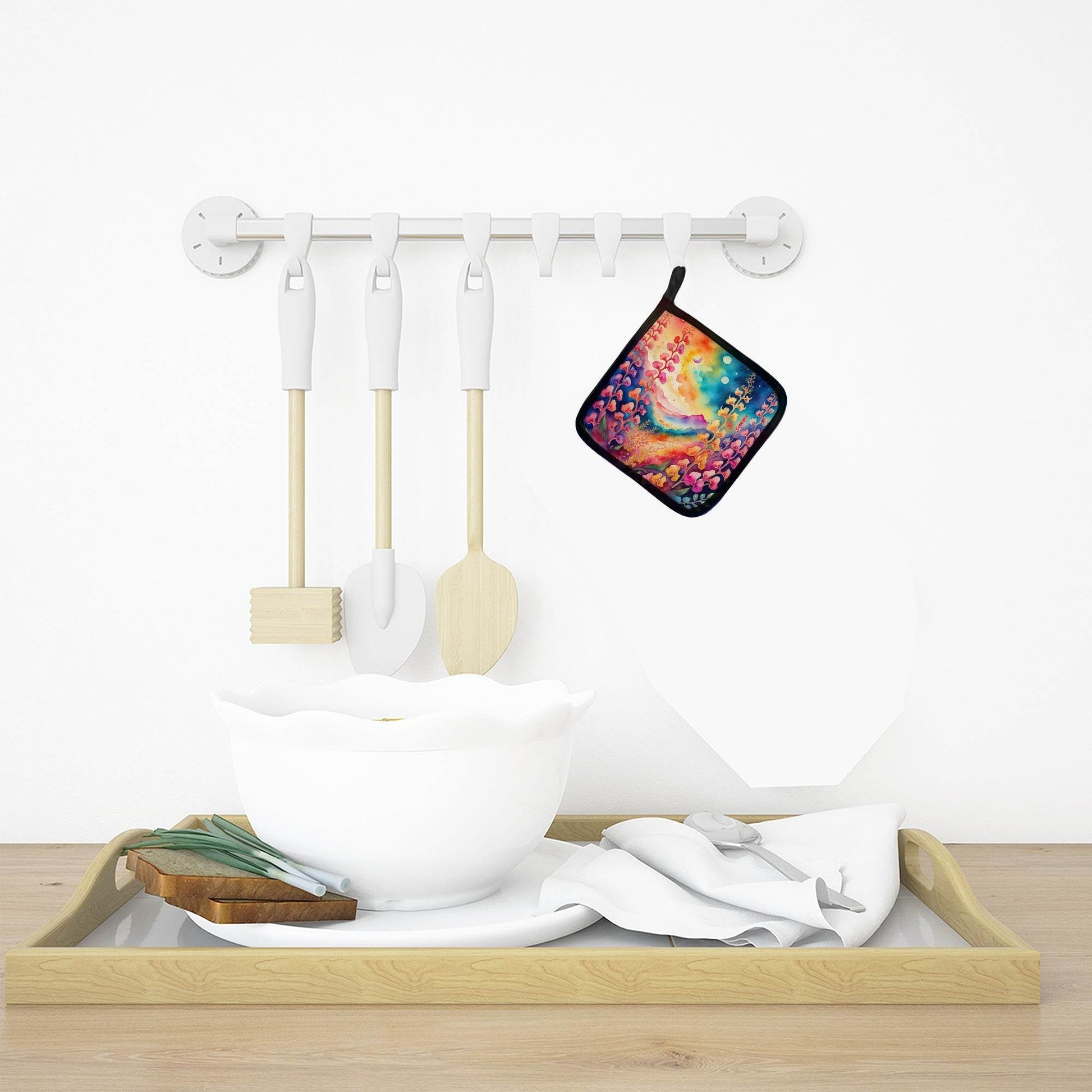 Colorful Snapdragon Pair of Pot Holders - Loft&Timber