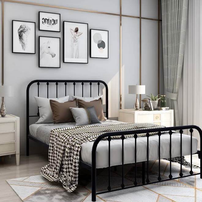 Full size Classic Black Metal Bed Frame with Slatted Headboard and Footboard - Loft&Timber