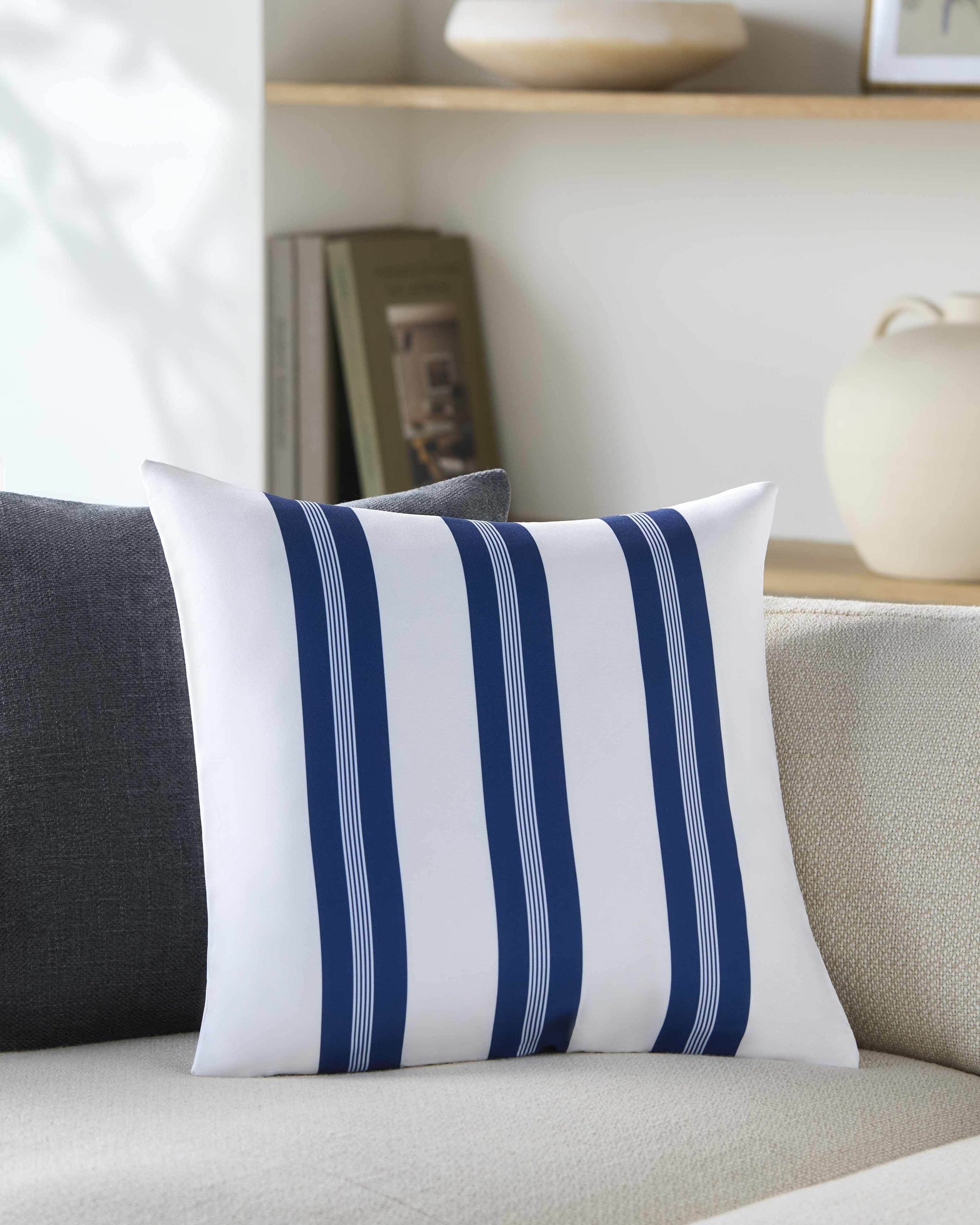 Aglaia Throw Pillow - Loft&Timber