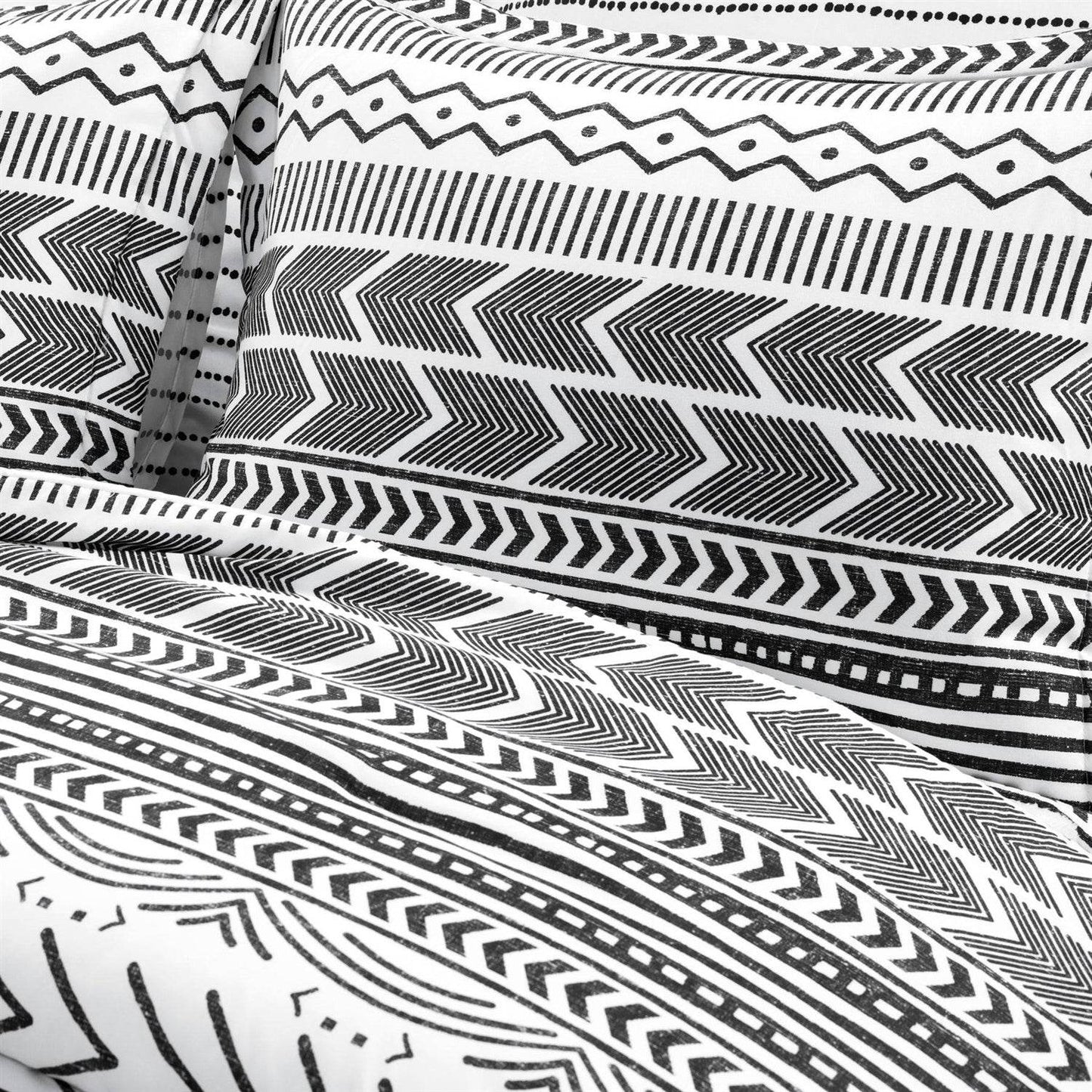 Full/Queen Scandinavian Chevron 5 Piece Black White Lightweight Comforter Set - Loft&Timber