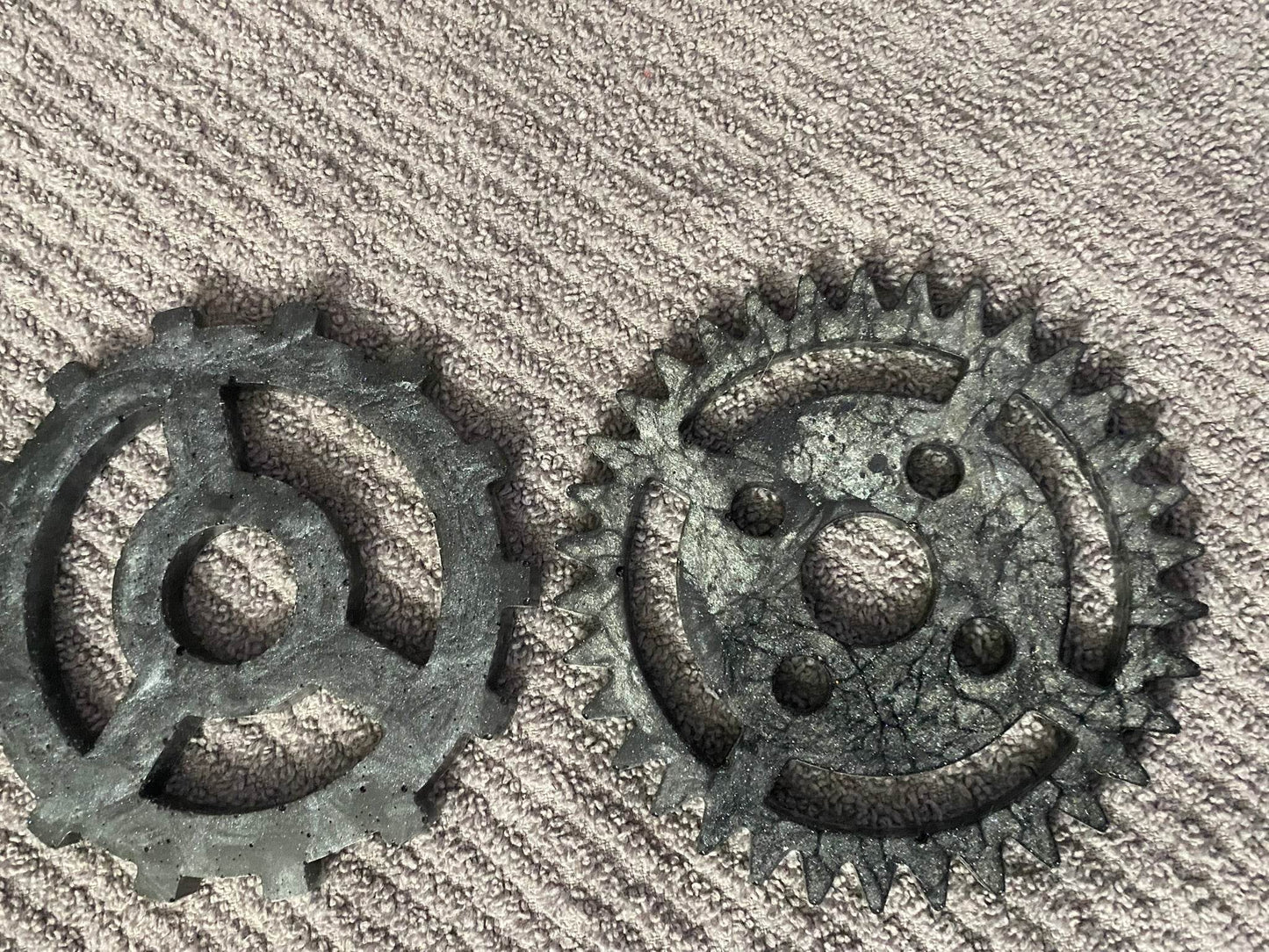 Gear Resin Coasters Set for Unique Home Decor Style - Loft&Timber
