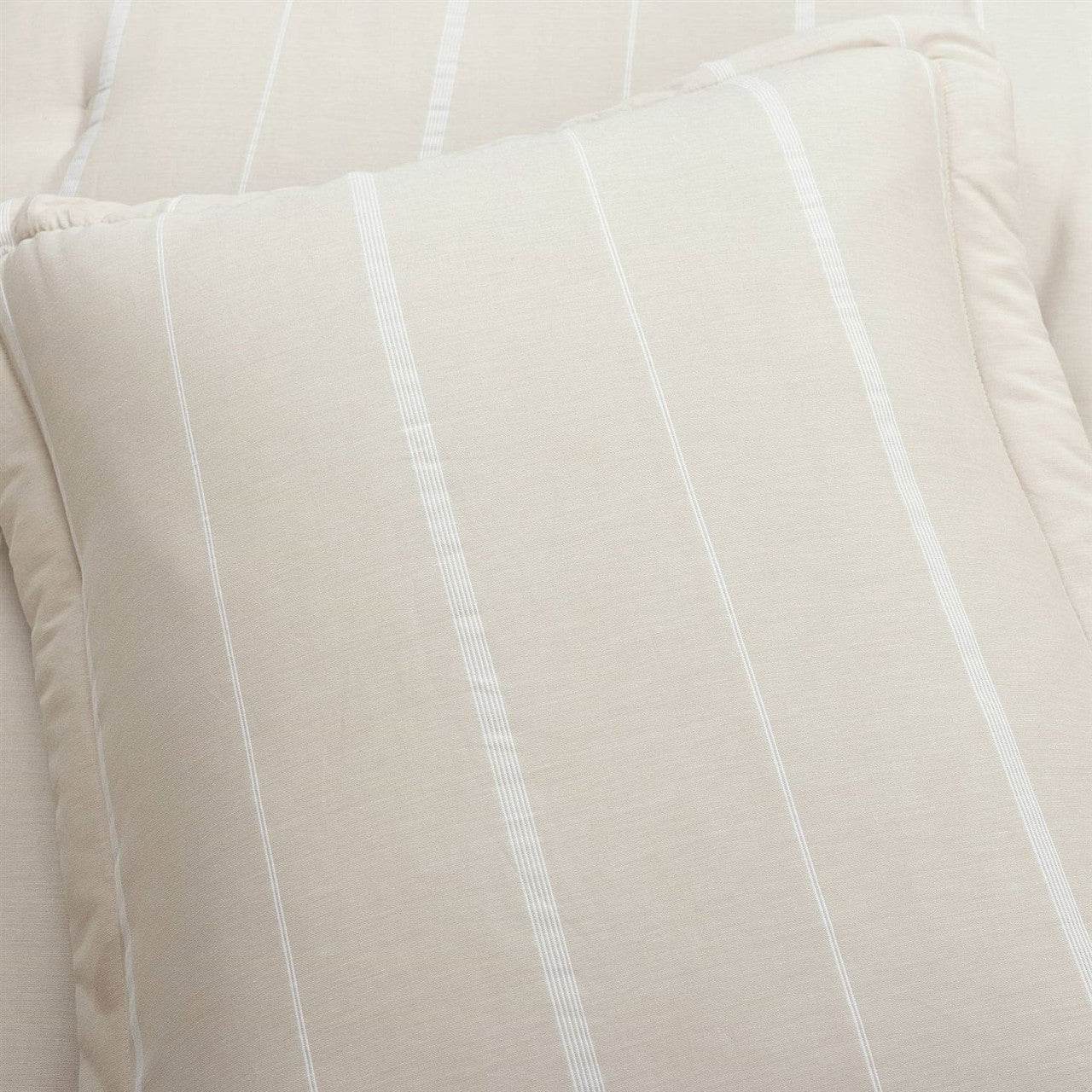 King/California King Beige Off-White Stripe Lightweight 3-Piece Comforter Set - Loft&Timber