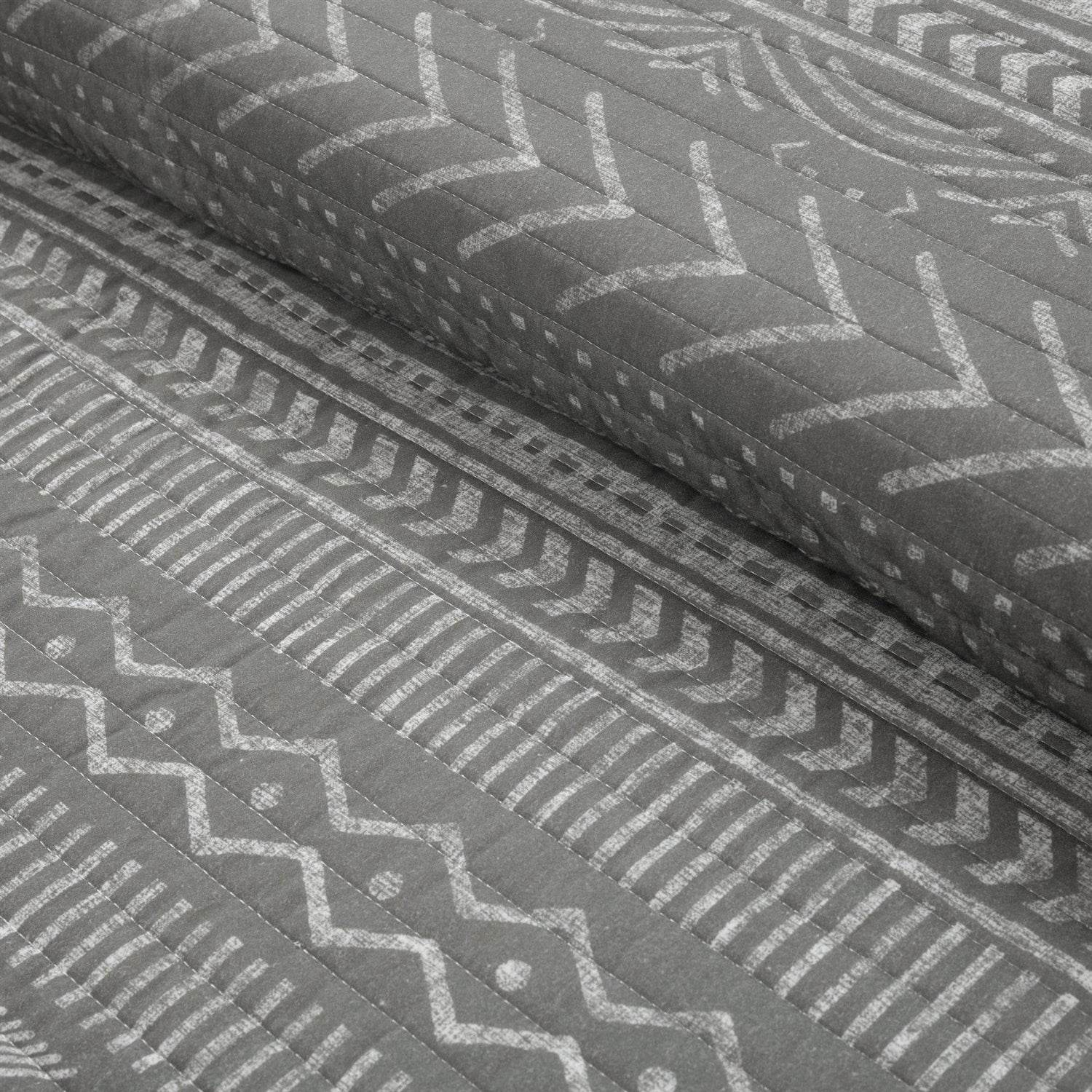 King Size Scandinavian Dark Grey Chevron Stripe Reversible Cotton Quilt Set - Loft&Timber