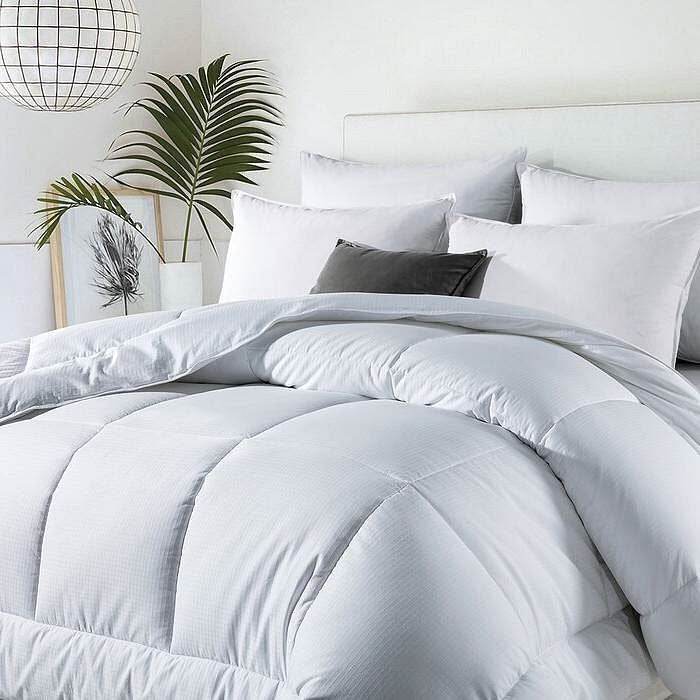 King Size All Seasons Soft White Polyester Down Alternative Comforter - Loft&Timber