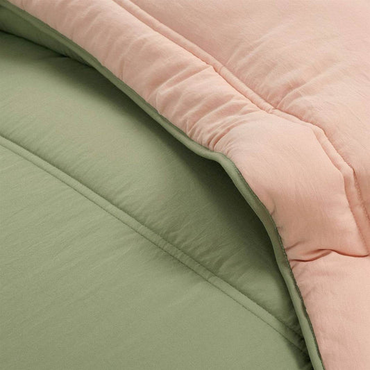 Full/Queen Soft Lightweight Reversible Quilted Comforter Set in Green/Pink - Loft&Timber