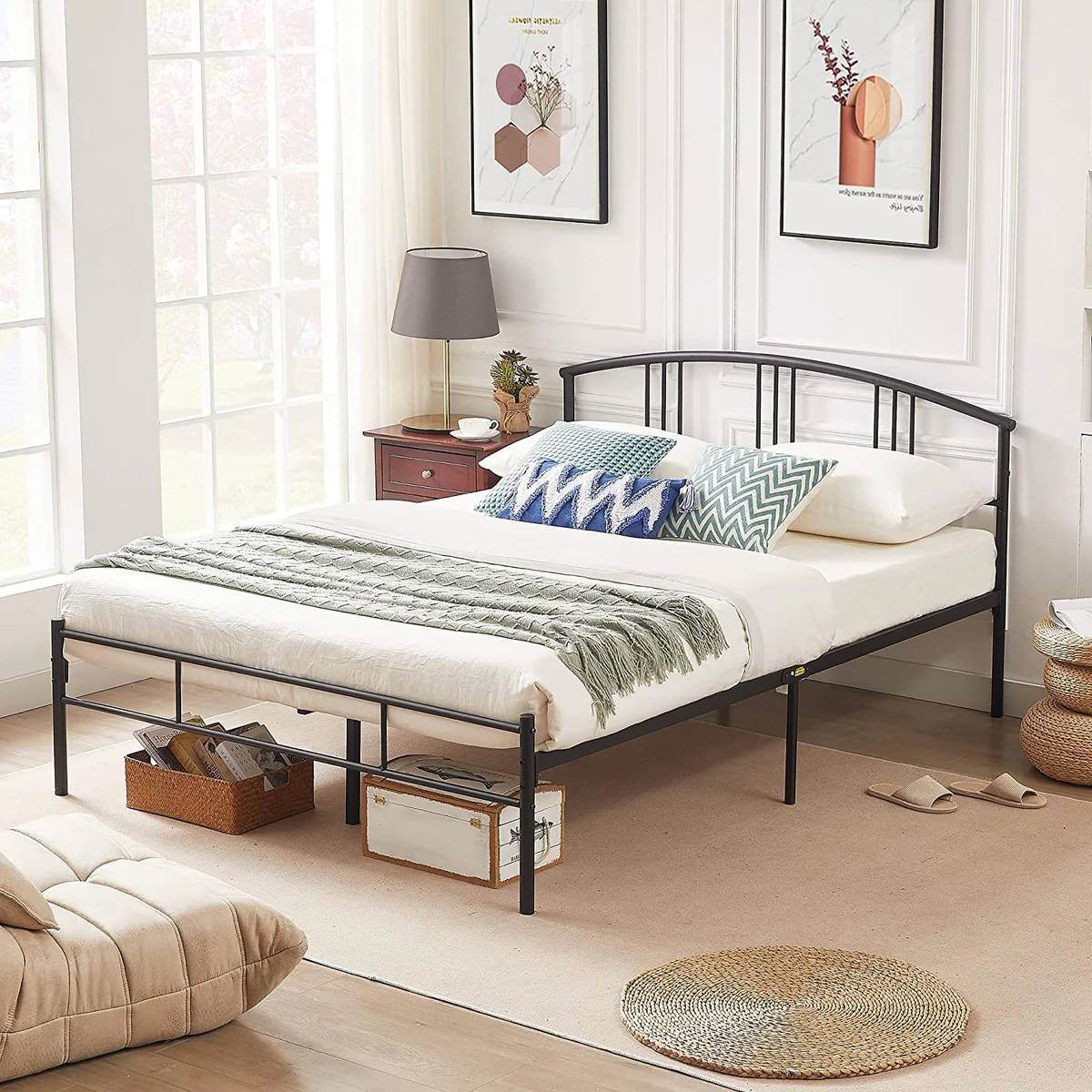Queen size Black Metal Platform Bed Frame with Arched Headboard - Loft&Timber