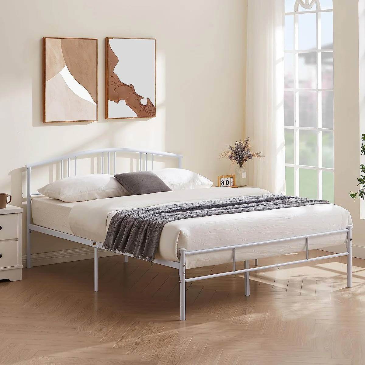 Queen size White Metal Platform Bed Frame with Arched Headboard - Loft&Timber