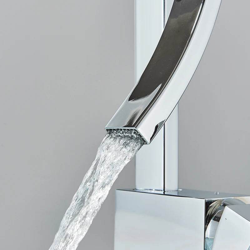 Bathroom Basin Faucet in Brass - Loft&Timber