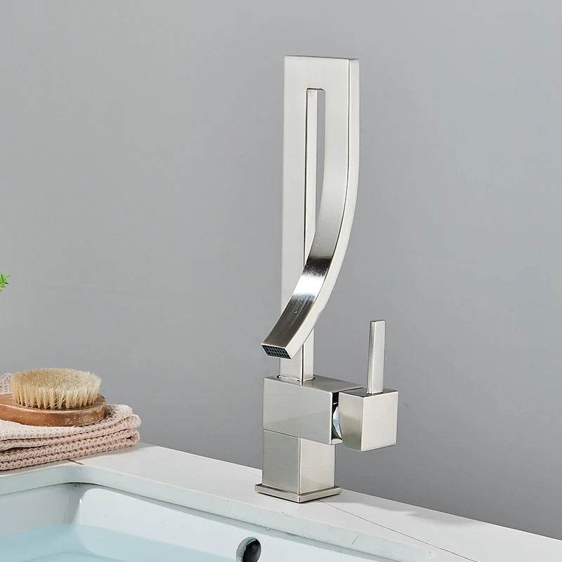 Bathroom Basin Faucet in Brass - Loft&Timber