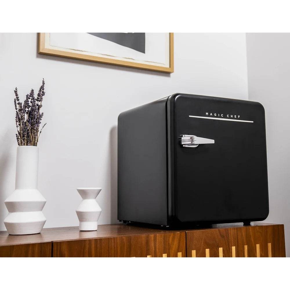 1.6 Cu Ft Retro Mini Fridge Adjustable Glass Shelf