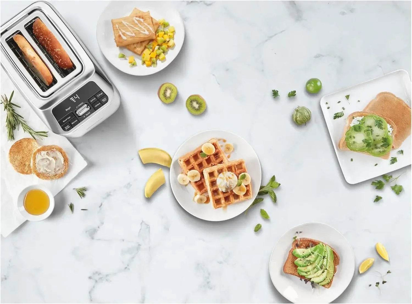 CPT-540 4-Slice Motorized Toaster in Black - Loft&Timber