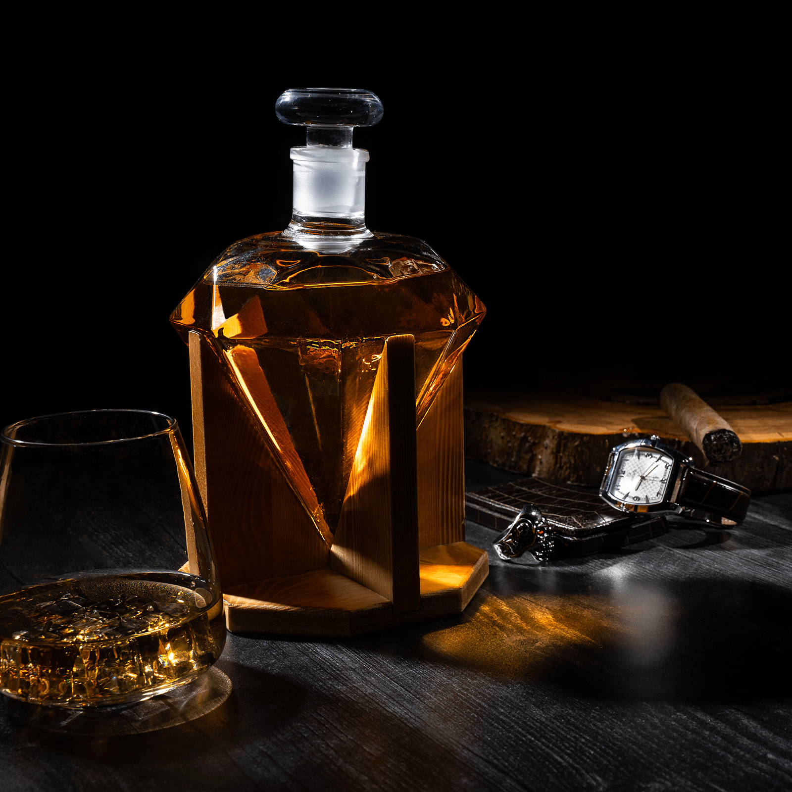 Diamond Decanter For Whiskey, Liquor, Scotch, Rum, Bourbon, Vodka, Tequila Decanter, The Wine Savant 750ml - Gifts For Men & Women Clear - Loft&Timber