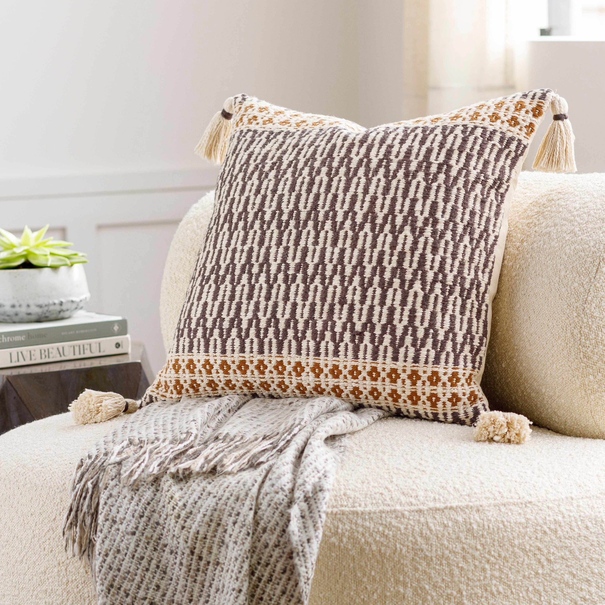 Bramborslav Lumbar Pillow - Loft&Timber