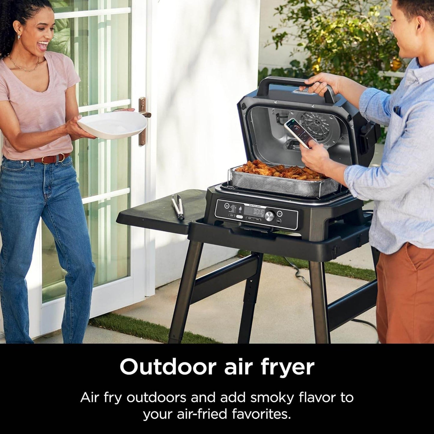 XL Smart Grill Smoker: 7-in-1, App Control, Black - Loft&Timber