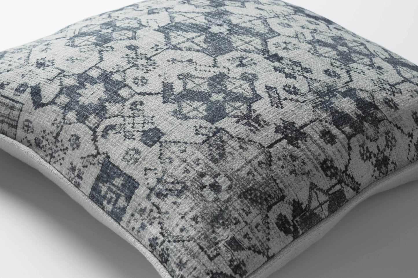 Locking Pillow Cover - Loft&Timber