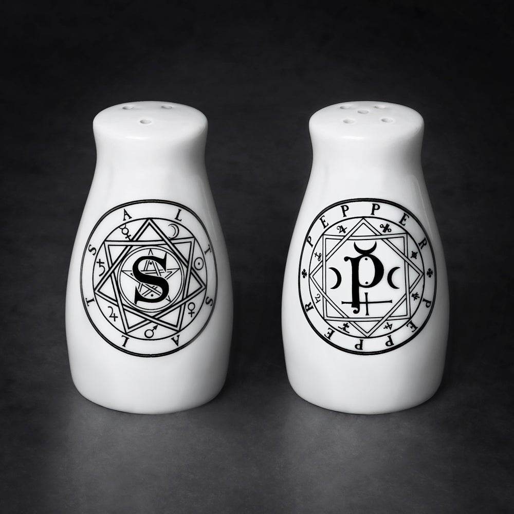 S' & 'P' Salt & Pepper set - Loft&Timber