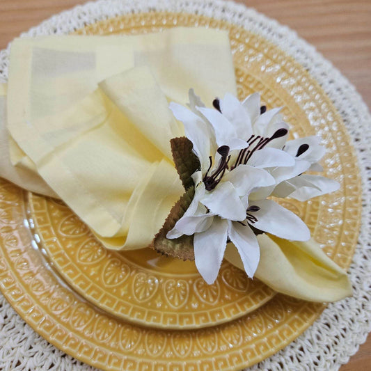 Maison Charlo Set of 4 Off White Lilies Charm Flower Napkin Rings - Loft&Timber