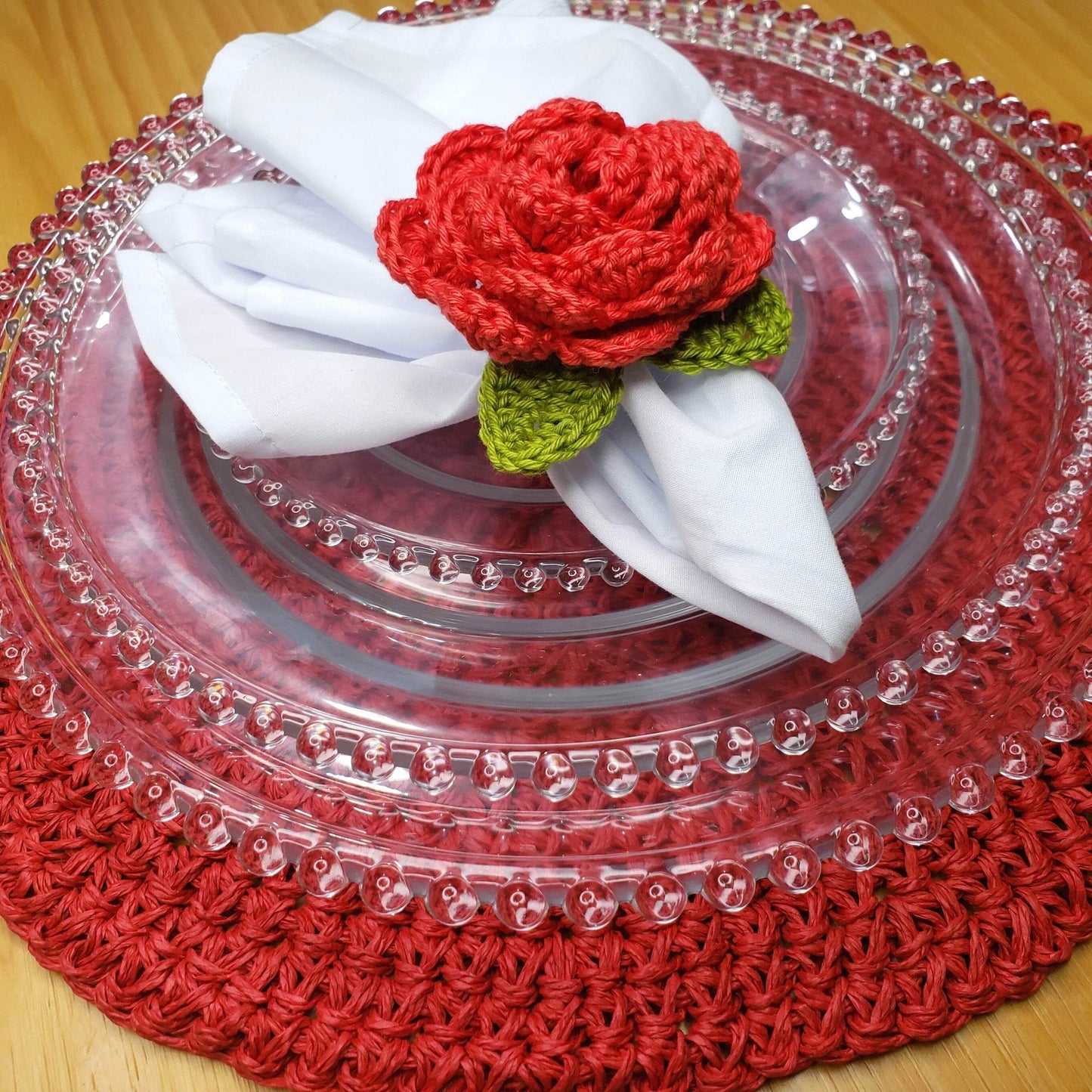 Charlo's Set of 4 Red Crochet Rosebud Napkin Rings, High Quality Products, gifts, - Loft&Timber