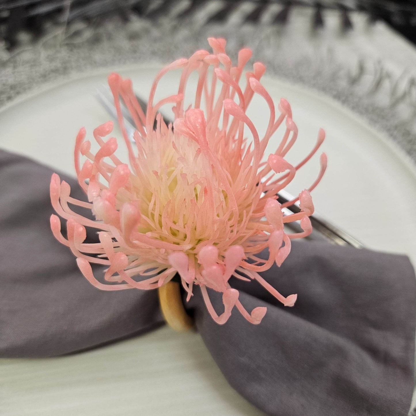 Set of 4 Rose Rustic Savanna Flower Napkin Rings - Loft&Timber