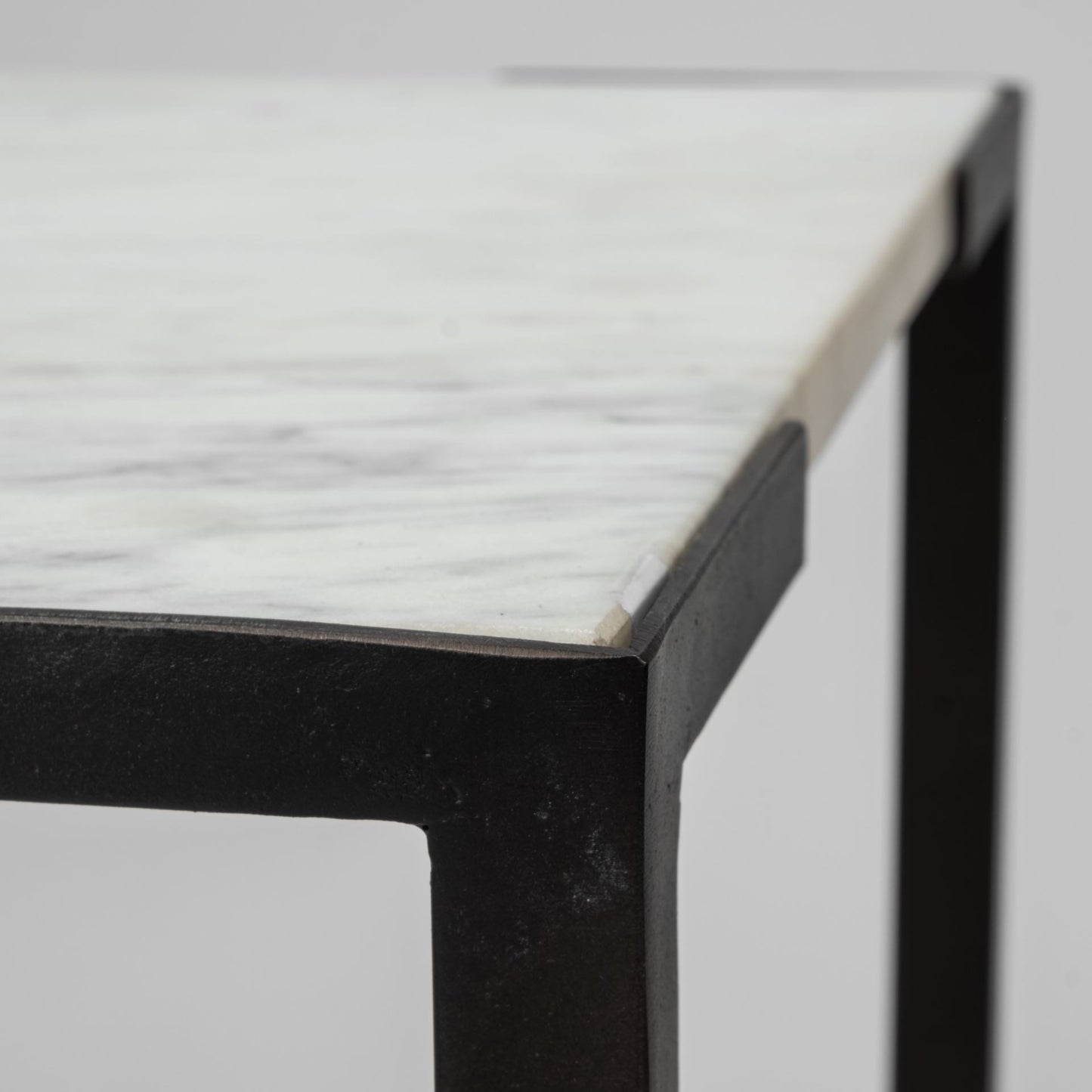 24" Marble End Table - Loft&Timber