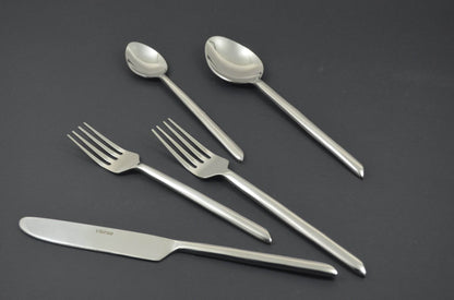 Glossy Silver Stainless Steel Twenty Piece Hand Forged Flatware Set - Loft&Timber