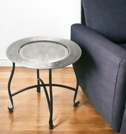 14" Black And Silver Aluminum Round End Table - Loft&Timber