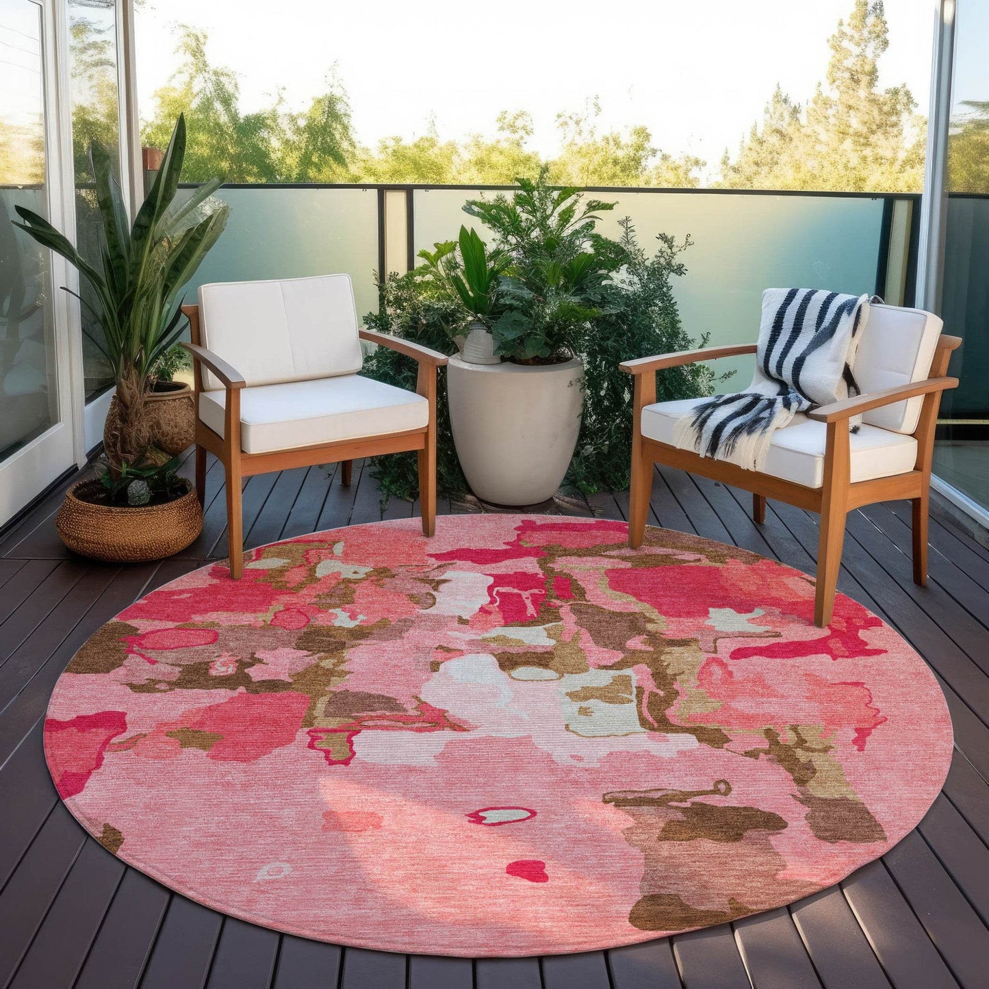 8' Coral Pink And Brown Round Abstract Washable Indoor Outdoor Area Rug - Loft&Timber