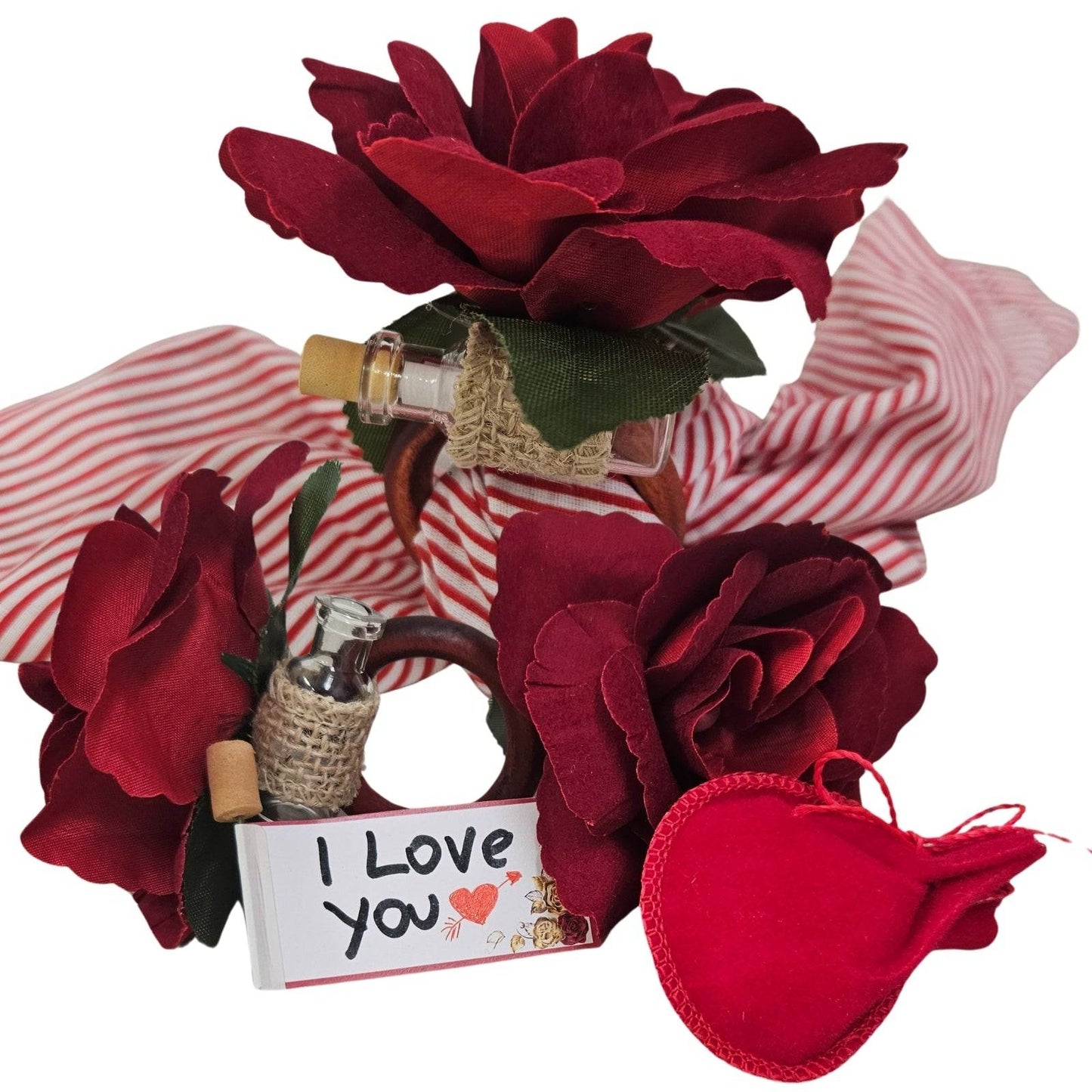 Charlo's Heart's Secrets Napkin Rings Red Colombiana Romantic Flower Rosebud - Loft&Timber
