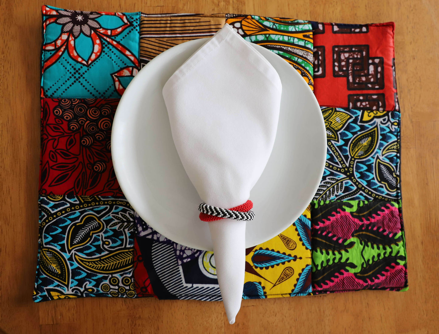 Beaded Double Interlocking Napkin Rings Various Colors, Set of 4| Handmade in Tanzania - Loft&Timber