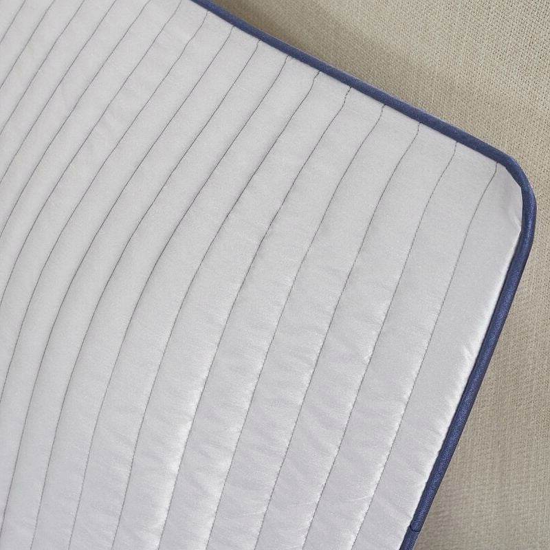 California King 12-piece Reversible Microfiber Comforter Set Navy Blue White - Loft&Timber