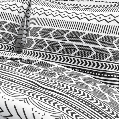 Full/Queen Scandinavian Chevron 5 Piece Black White Lightweight Comforter Set - Loft&Timber