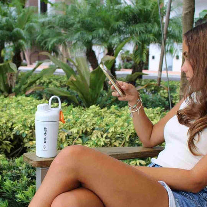 20/28 oz Insulated Adventurous Shaker Bottle - Loft&Timber