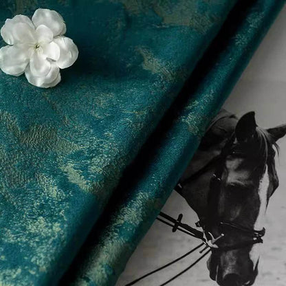 2pcs American retro light luxury bronzing velvet curtain - Loft&Timber